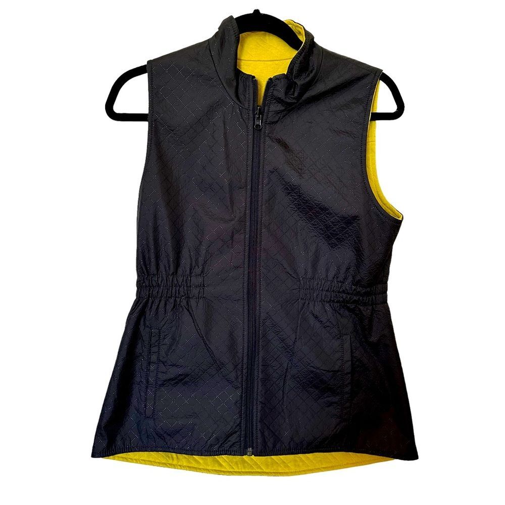 CAbi Quilted Reversible Travel Vest, Medium, Black Nylon and Chartreuse Jersey